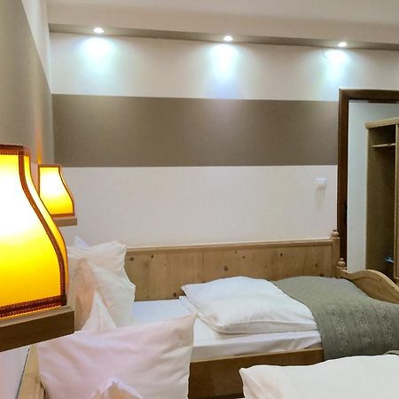 Fogado Az Oreg Preshez Hotel Mor Bagian luar foto