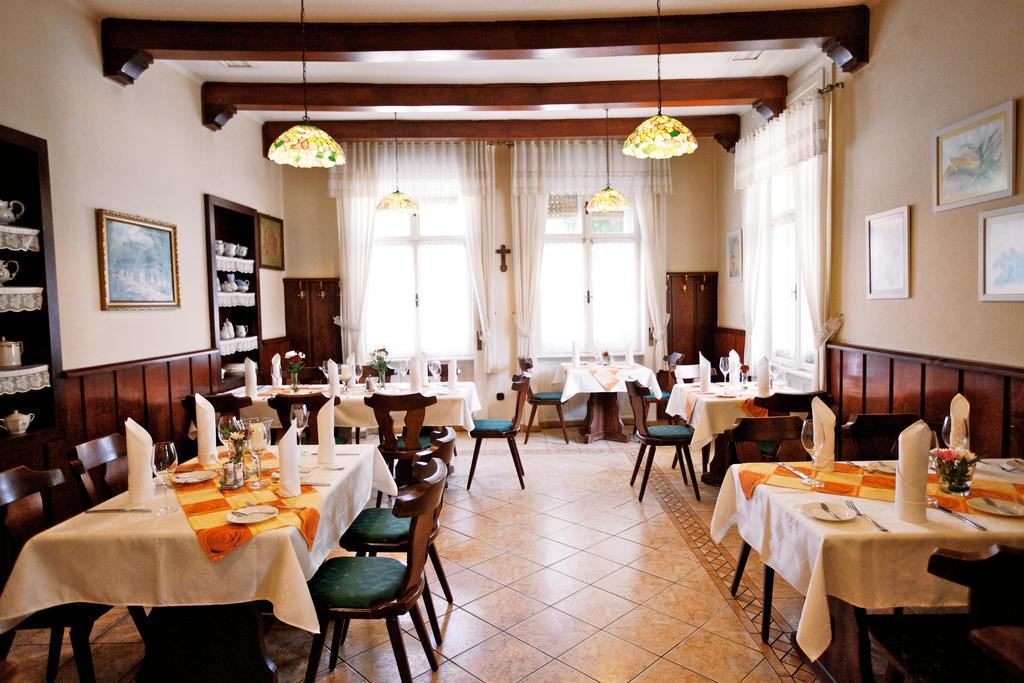 Fogado Az Oreg Preshez Hotel Mor Bagian luar foto